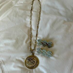 Bling Bling! Fun $$$ knuckle rings & Pendant Necklace- set of 2 rings w necklace